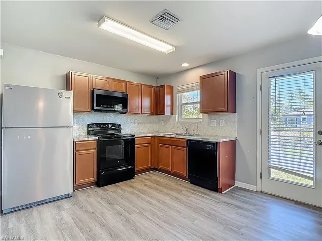 3036 Harvard Circle, LaBelle, FL 33935 - 3BR/2.5BA Home in Port LaBelle