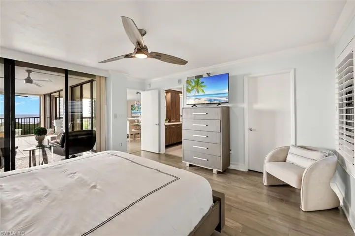 6000  PELICAN BAY  BLVD, Naples, FL 34108