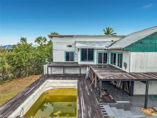 497 Lake Murex Cir, Sanibel, Florida 33957