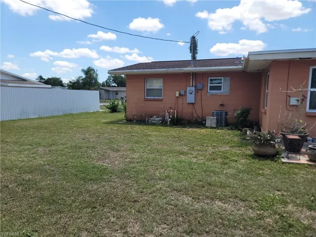 511 Wyoming Rd, Lehigh Acres, Florida 33936