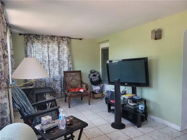 511 Wyoming Rd, Lehigh Acres, Florida 33936