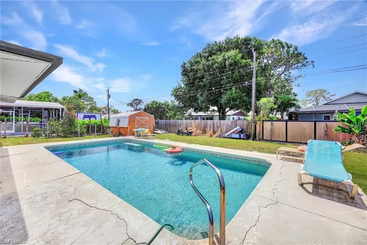 736 96th Ave N, Naples, Florida 34108
