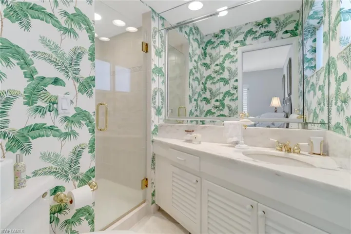 1851  Gulf Shore N BLVD, Naples, FL 34102