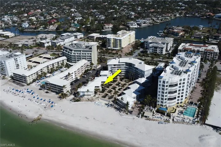 1851  Gulf Shore N BLVD, Naples, FL 34102