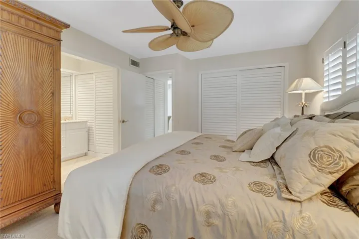 1851  Gulf Shore N BLVD, Naples, FL 34102