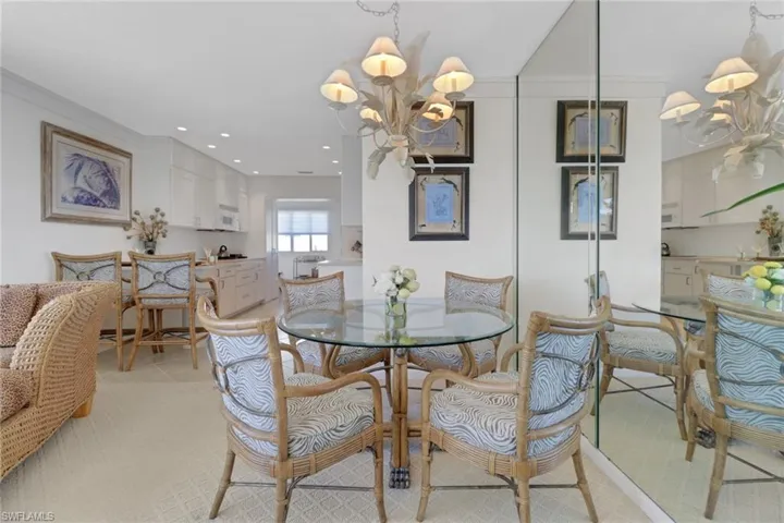 1851  Gulf Shore N BLVD, Naples, FL 34102