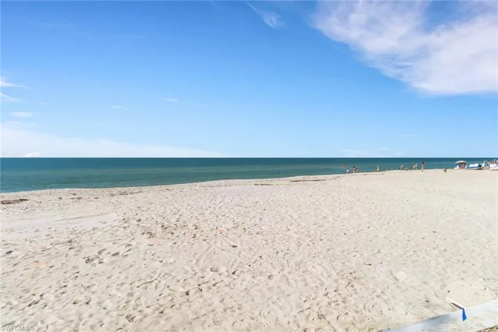 1851  Gulf Shore N BLVD, Naples, FL 34102