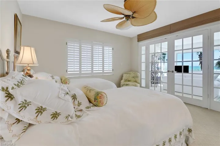 1851  Gulf Shore N BLVD, Naples, FL 34102