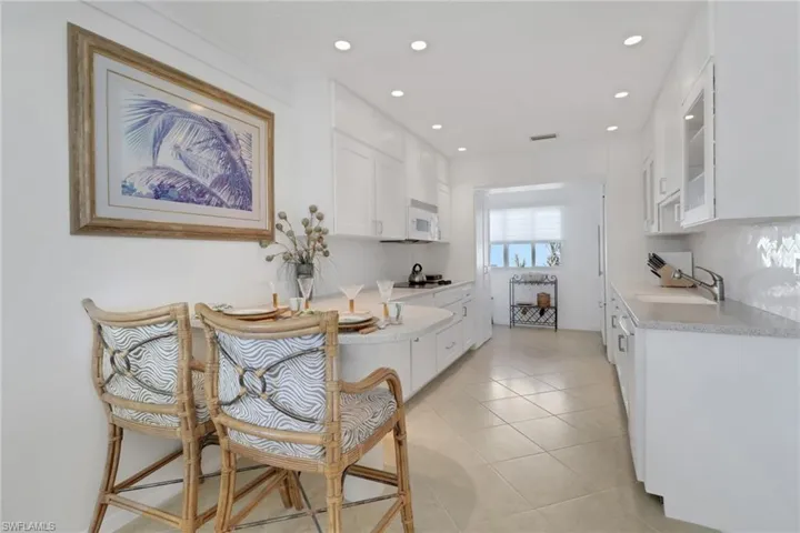 1851  Gulf Shore N BLVD, Naples, FL 34102
