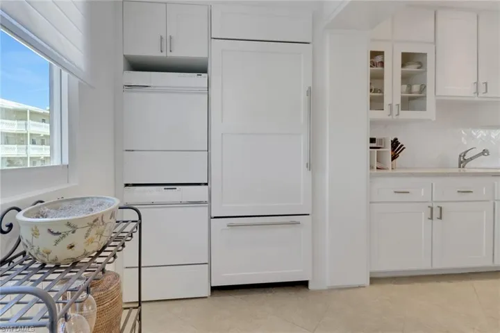 1851  Gulf Shore N BLVD, Naples, FL 34102