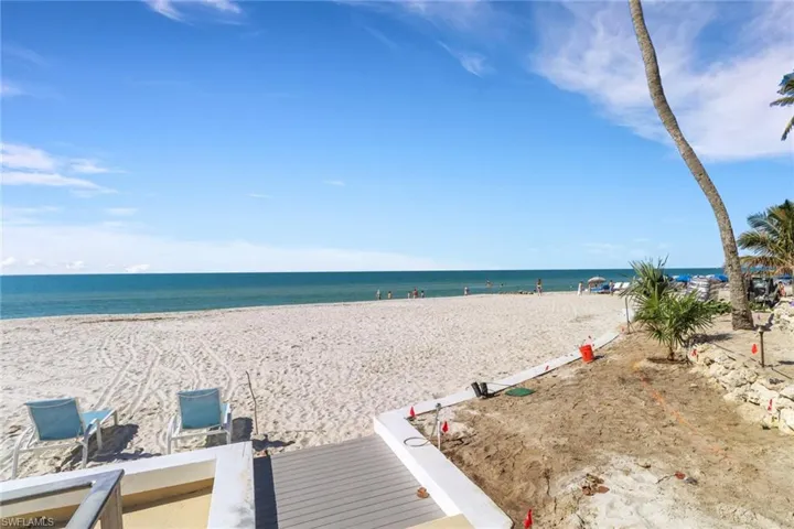 1851  Gulf Shore N BLVD, Naples, FL 34102