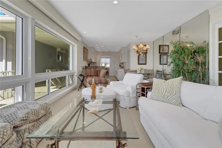 1851  Gulf Shore N BLVD, Naples, FL 34102