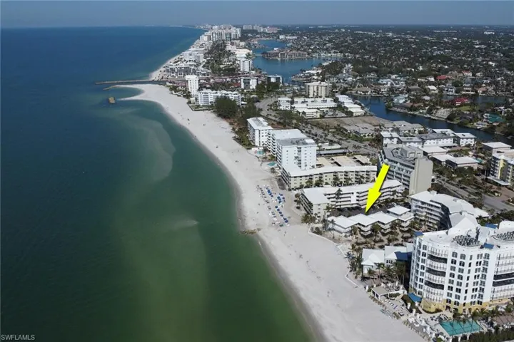 1851  Gulf Shore N BLVD, Naples, FL 34102