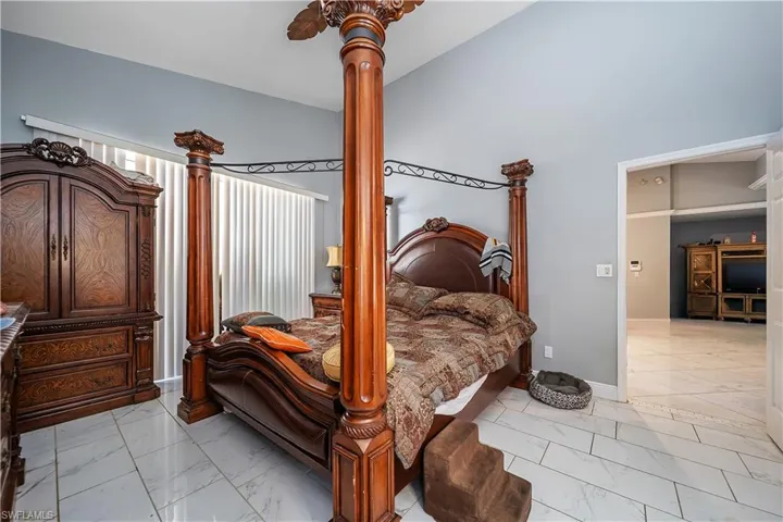 810  Mc Arthur  AVE, Lehigh Acres, FL 33936