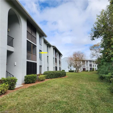 2nd Floor - Back Woods View