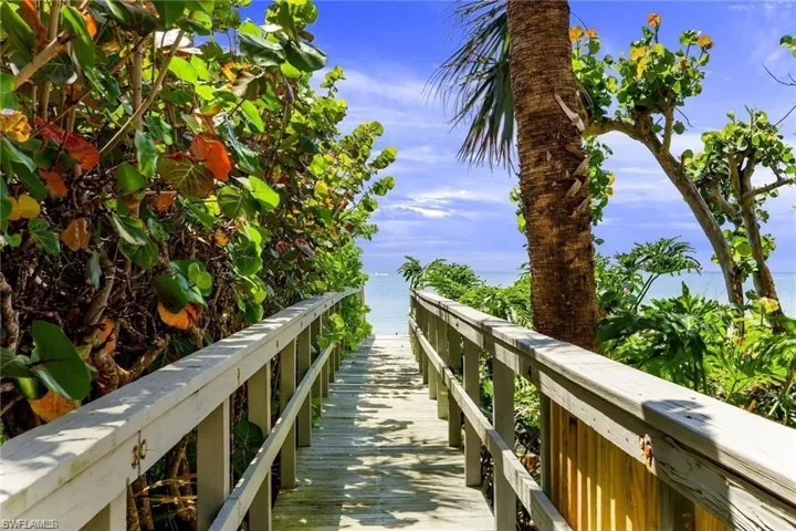 Bluebill Ave Beach Entry