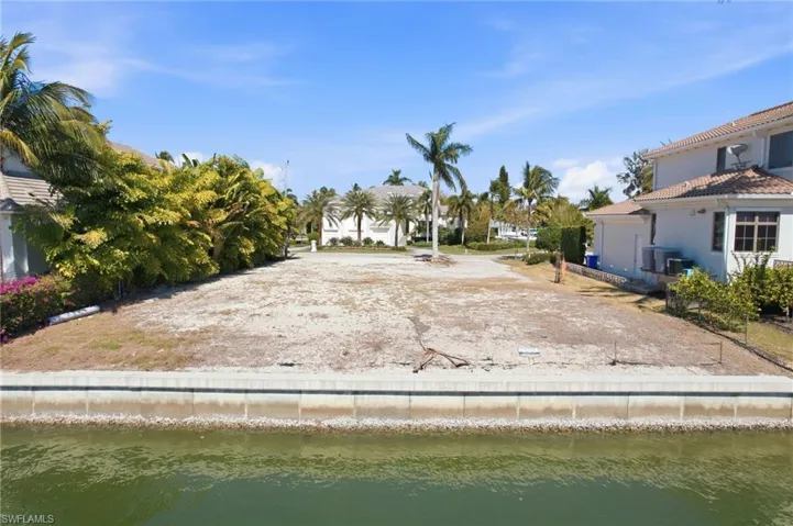 1670 Dolphin Ct, Naples, Florida 34102
