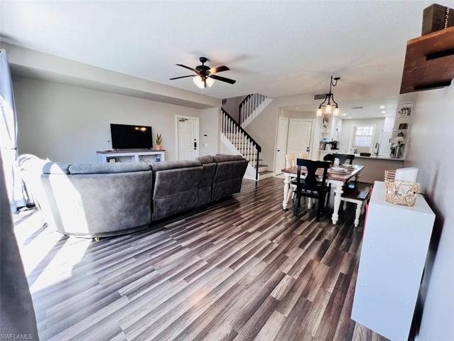 5321  Cove  CIR, NAPLES, FL 34119