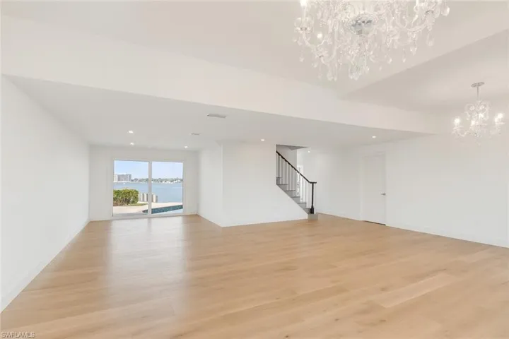 1535 Dolphin Ln, Naples, Florida 34102