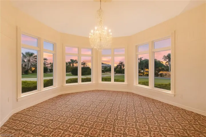 1535 Dolphin Ln, Naples, Florida 34102