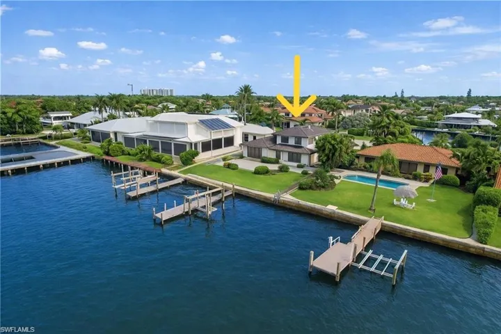 1535 Dolphin Ln, Naples, Florida 34102