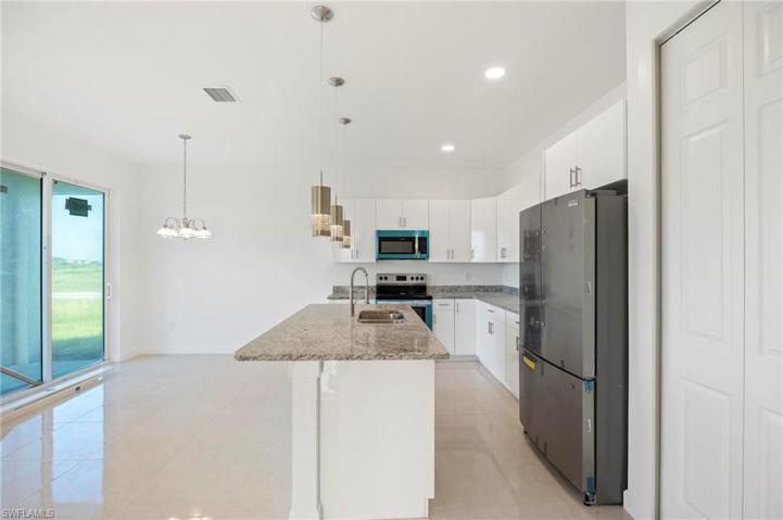 9002 E Castle  CIR, LABELLE, FL 33935
