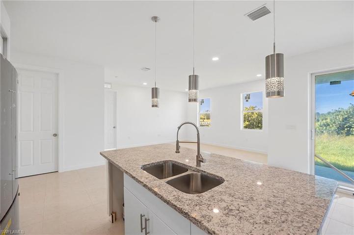 9002 E Castle  CIR, LABELLE, FL 33935