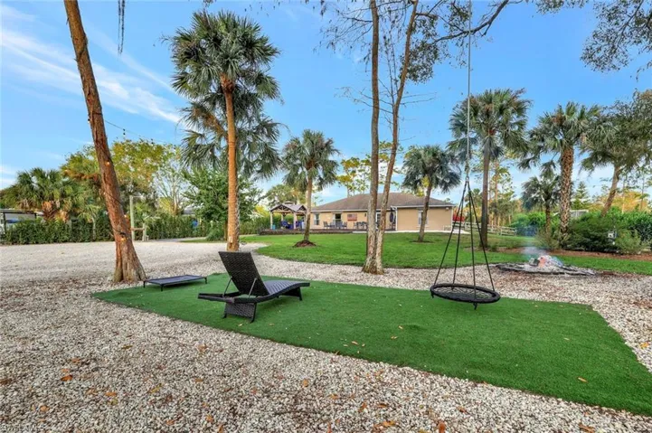 231 16th St Ne, Naples, Florida 34120