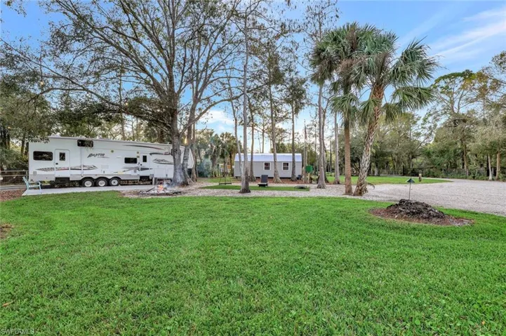 231 16th St Ne, Naples, Florida 34120