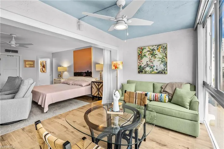 377 Vanderbilt Beach Rd 102, Naples, Florida 34108