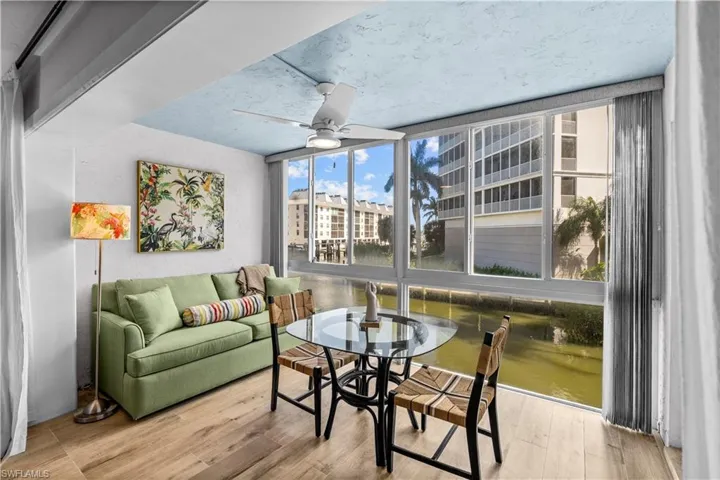 377 Vanderbilt Beach Rd 102, Naples, Florida 34108
