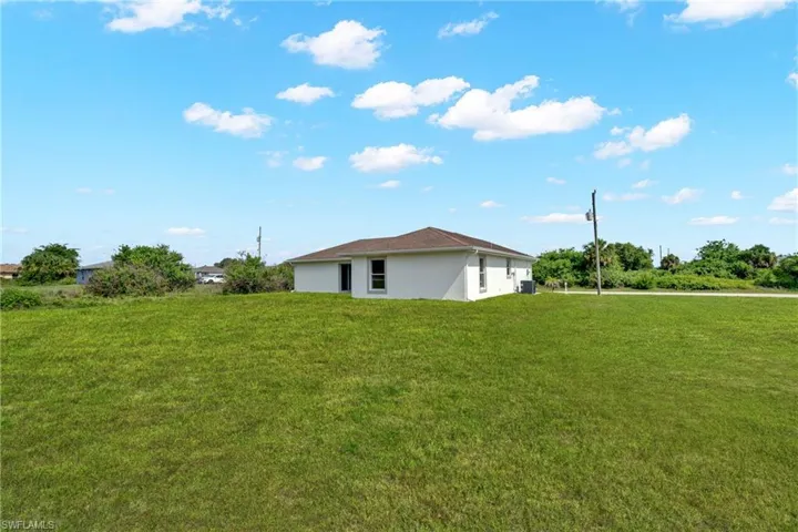 7057 Brazil Cir, Labelle, Florida 33935