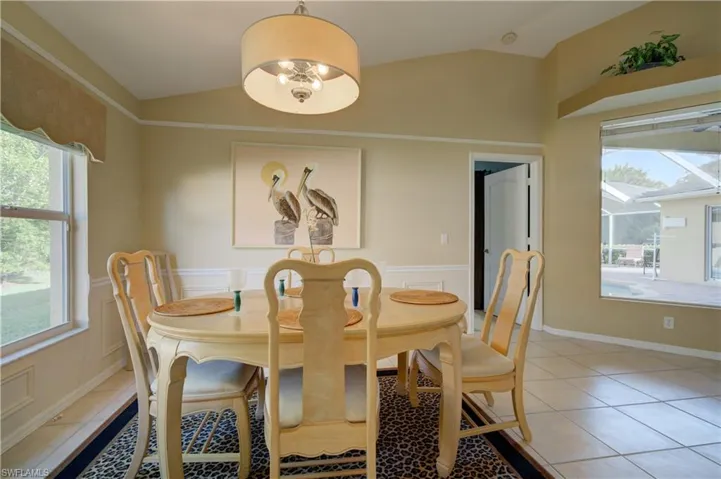 Light and bright dining area