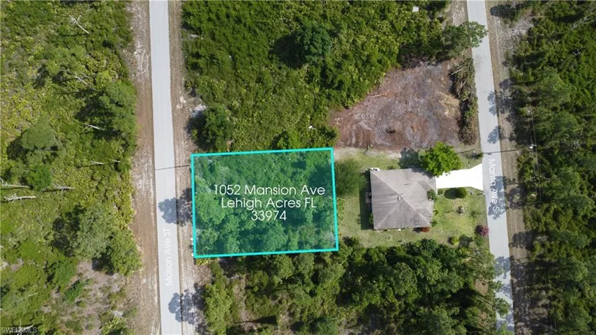 1052  Mansion S AVE, Lehigh Acres, FL 33974