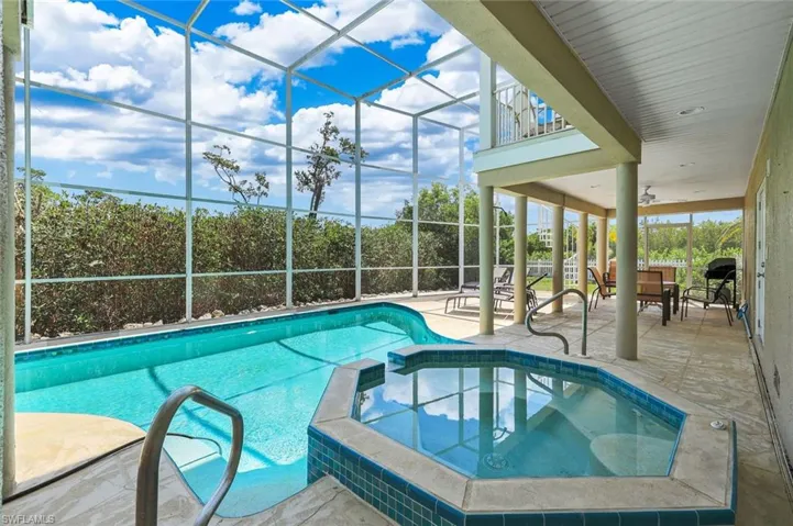 21500 – 21504 Indian Bayou Dr, Fort Myers Beach, Florida 33931