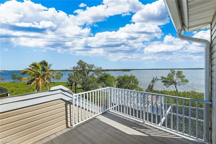 21500 – 21504 Indian Bayou Dr, Fort Myers Beach, Florida 33931