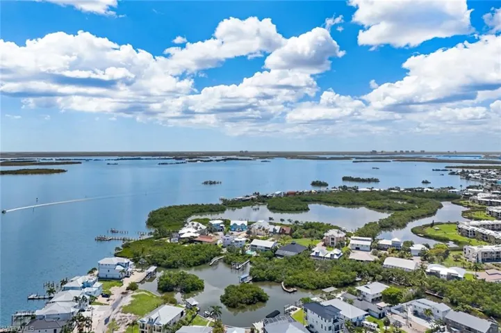 21500 – 21504 Indian Bayou Dr, Fort Myers Beach, Florida 33931