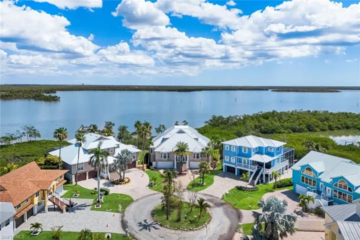 21500 – 21504 Indian Bayou Dr, Fort Myers Beach, Florida 33931