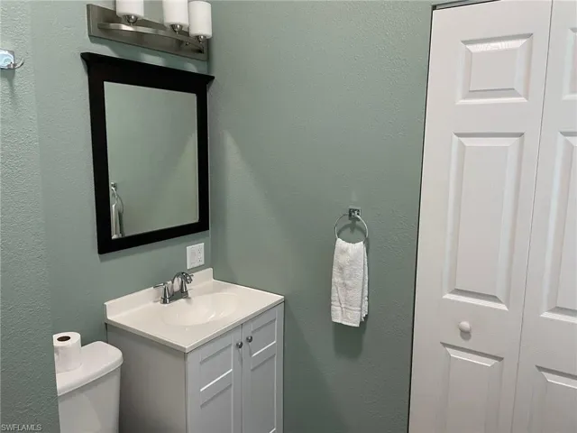 5462- Master Bathroom Upstairs.