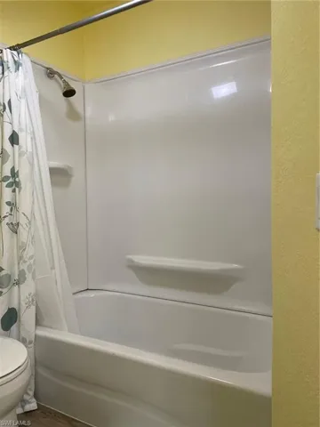5462- Bathroom-First Floor.