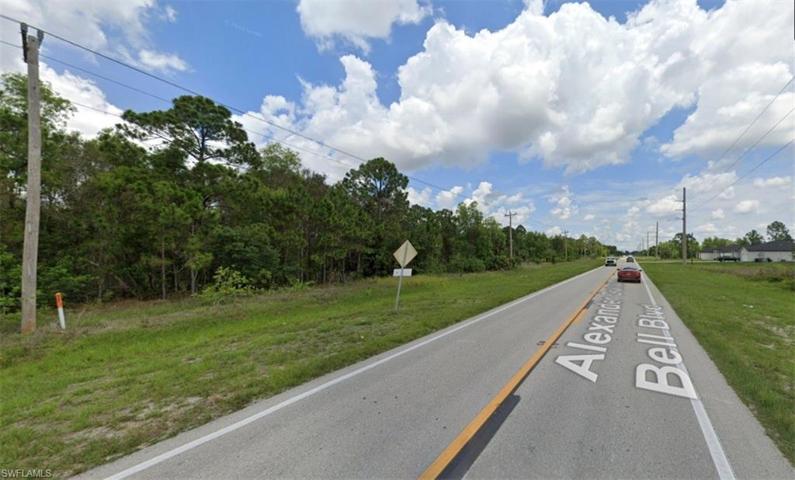Lot facing street sign