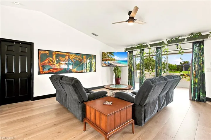 28 Ne 19th Ct, Cape Coral, Florida 33909