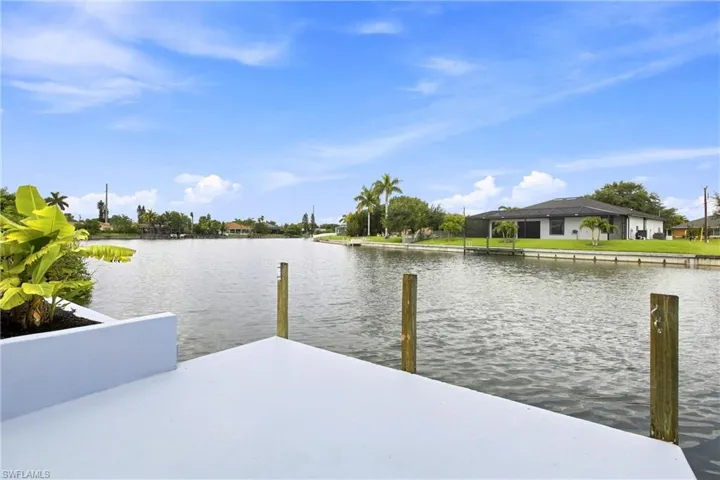 28 Ne 19th Ct, Cape Coral, Florida 33909
