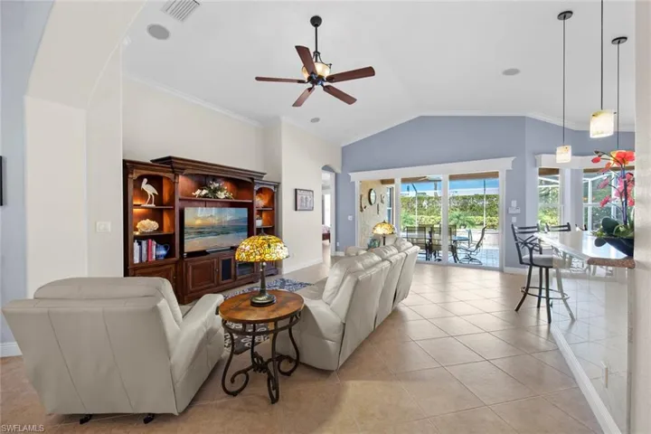 Great room looking out towards lanai