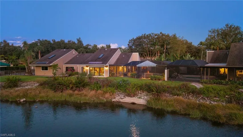 397  Edgemere N WAY, Naples, FL 34105