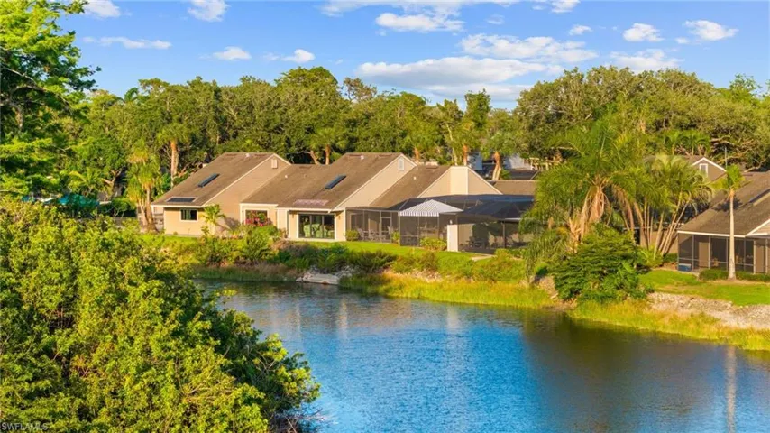397  Edgemere N WAY, Naples, FL 34105
