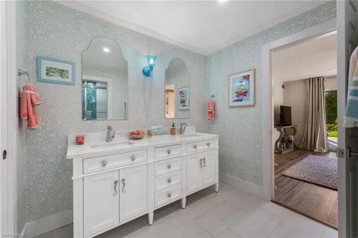 397  Edgemere N WAY, Naples, FL 34105