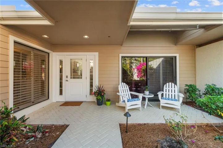 397  Edgemere N WAY, Naples, FL 34105