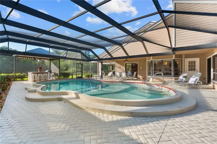 397  Edgemere N WAY, Naples, FL 34105