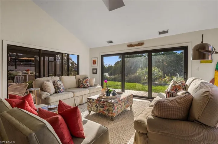 397  Edgemere N WAY, Naples, FL 34105
